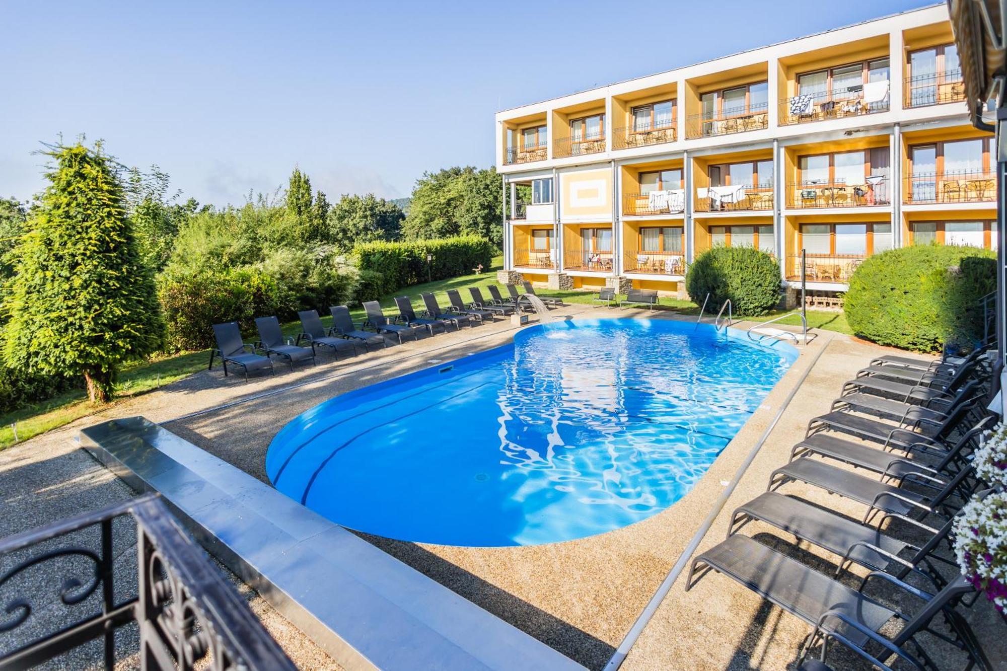 Lazensky A Wellness Hotel Nivamare Luhacovice Luaran gambar