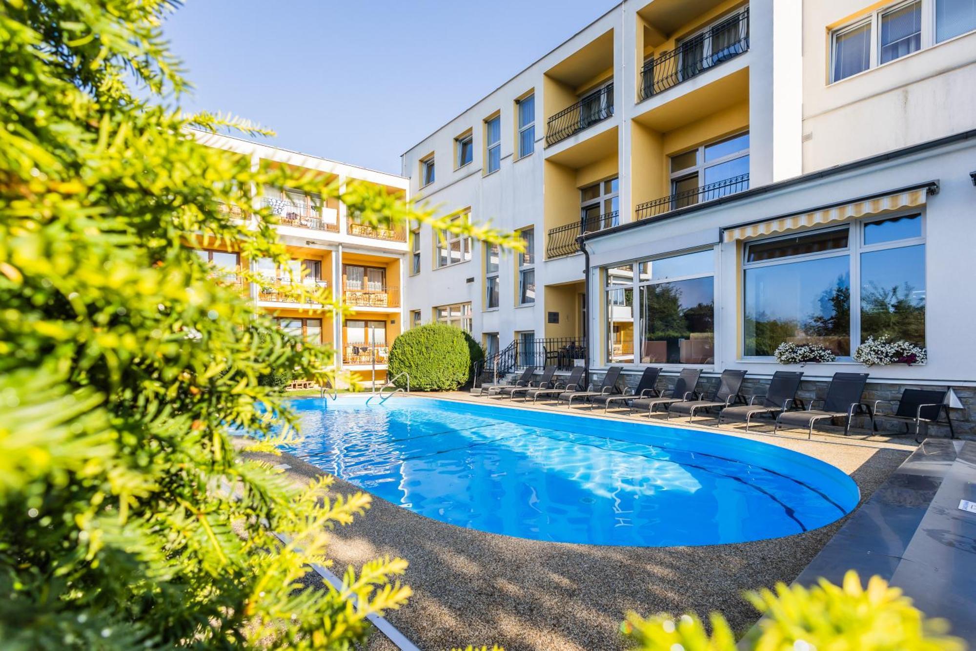Lazensky A Wellness Hotel Nivamare Luhacovice Luaran gambar